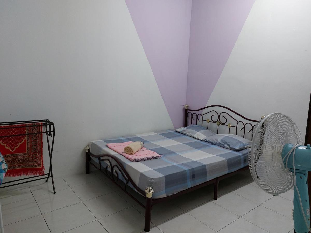 Pelangi Homestay Bota Екстер'єр фото