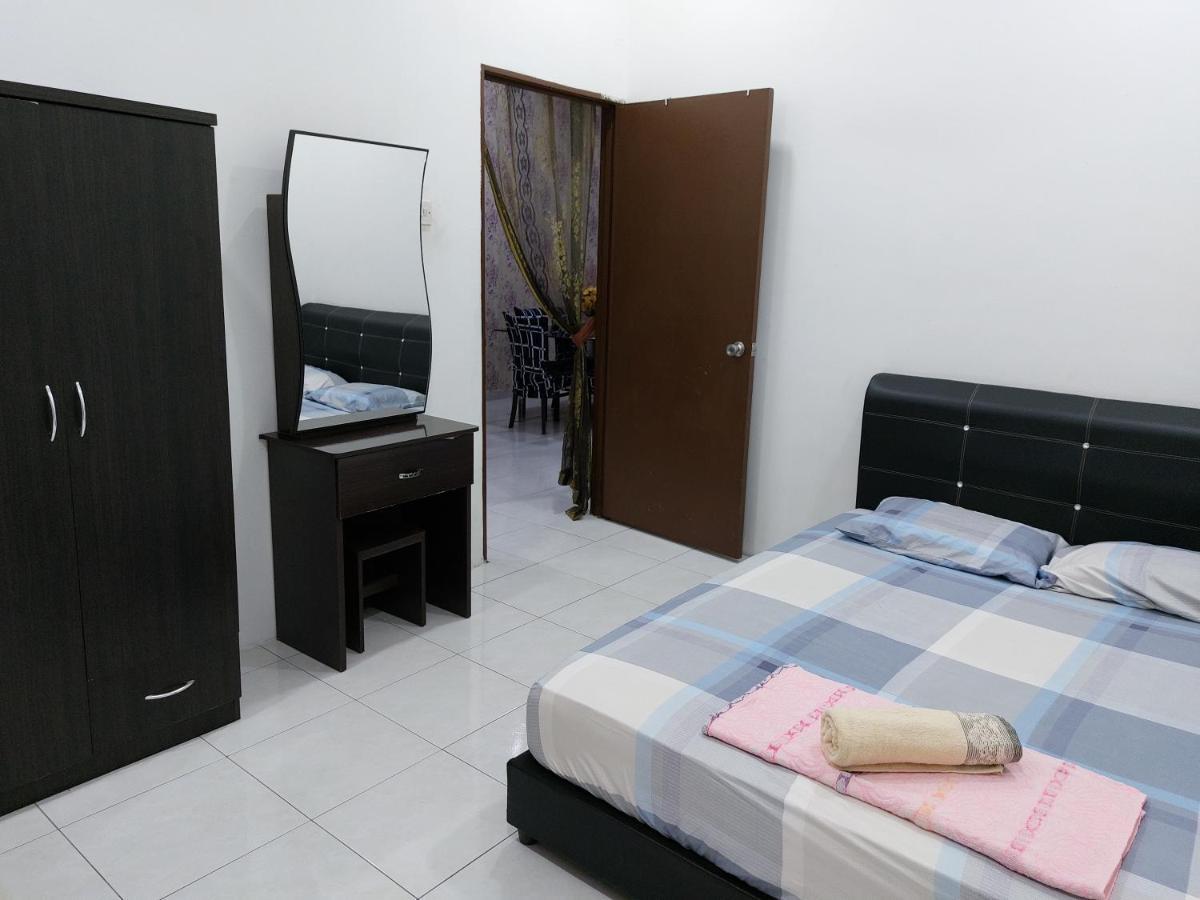 Pelangi Homestay Bota Екстер'єр фото
