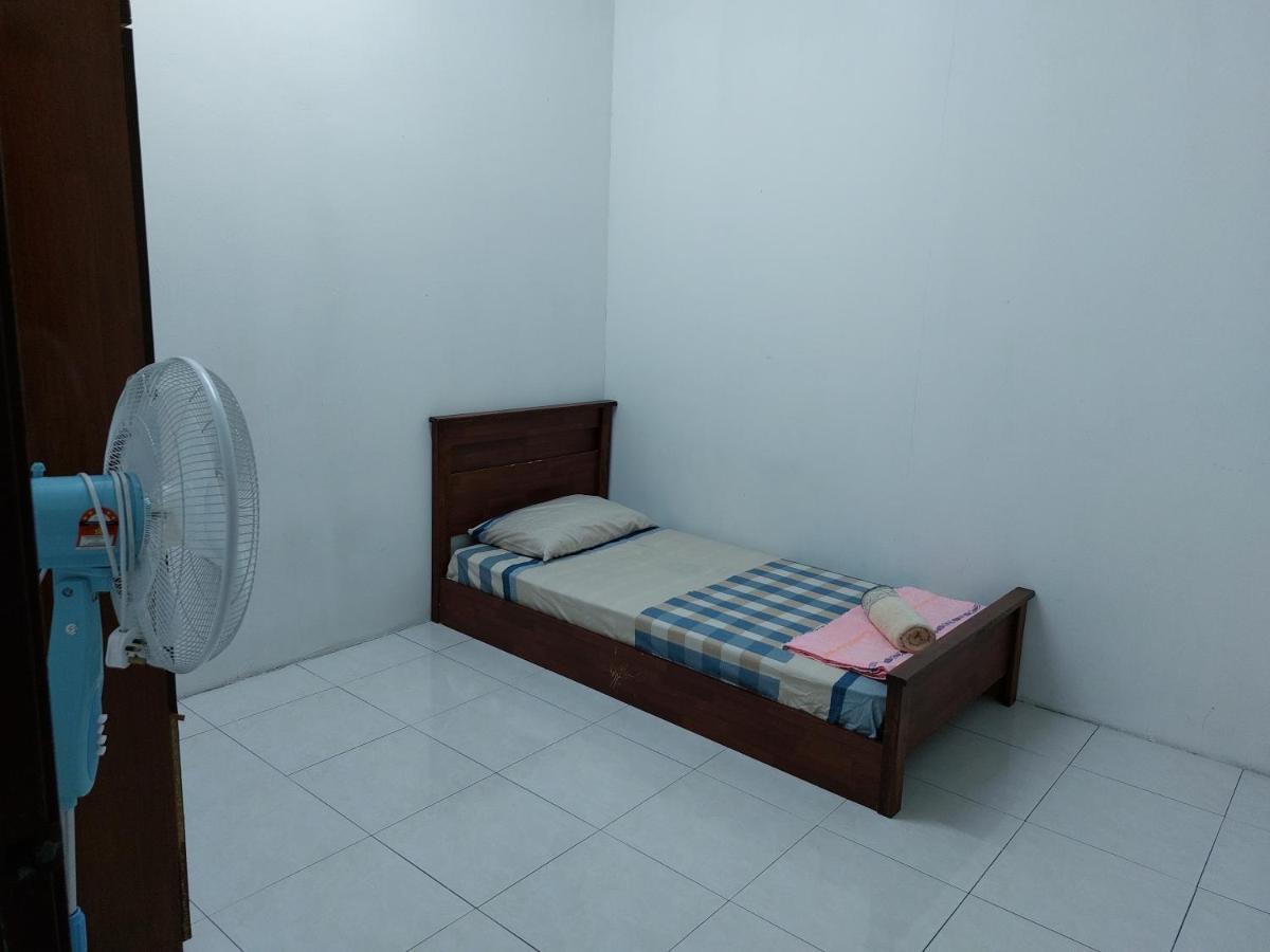 Pelangi Homestay Bota Екстер'єр фото
